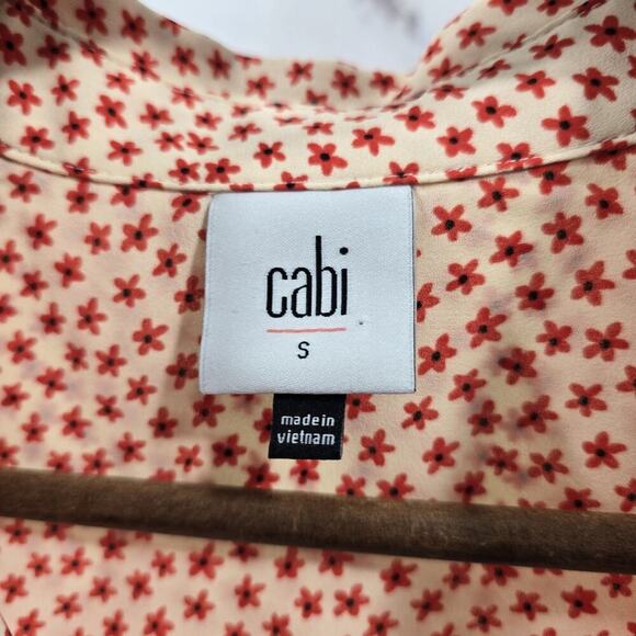 CAbi Shirt Womens Small Red White Floral Tank Blouse Blossom Button 3982 - Picture 3 of 10